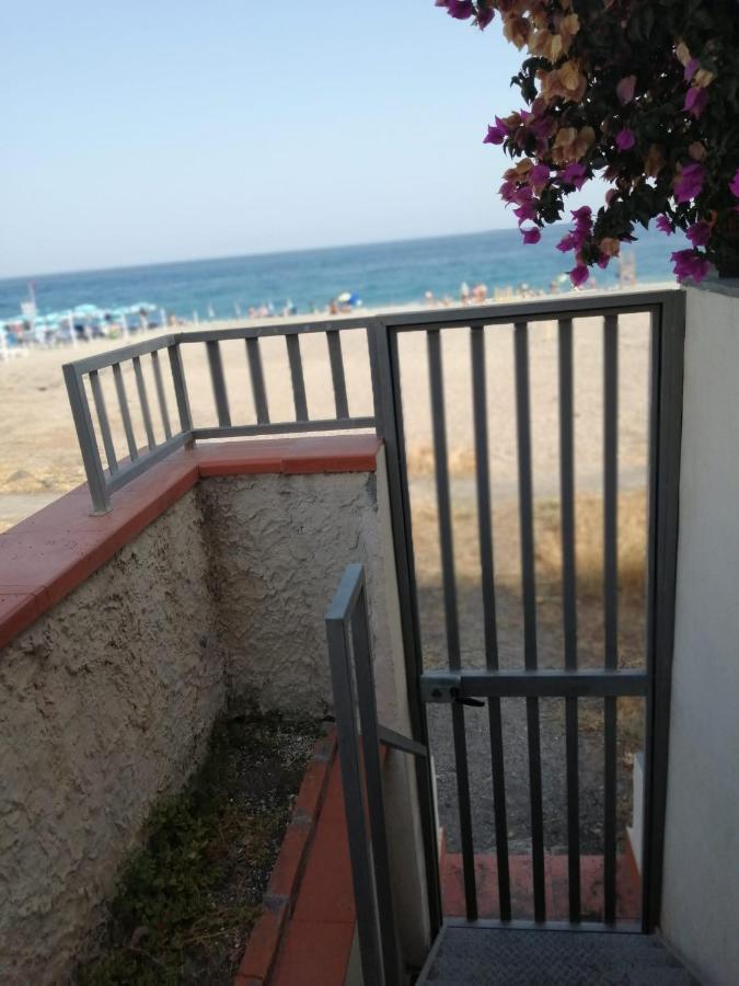 Апартаменты Recanati Taormina Beach Джардини-Наксос Экстерьер фото